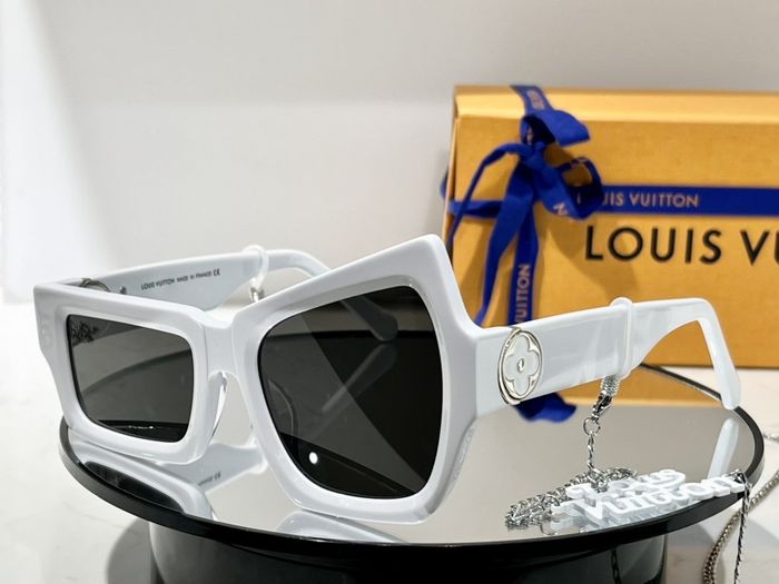 Louis Vuitton Sunglasses Top Quality LVS00037